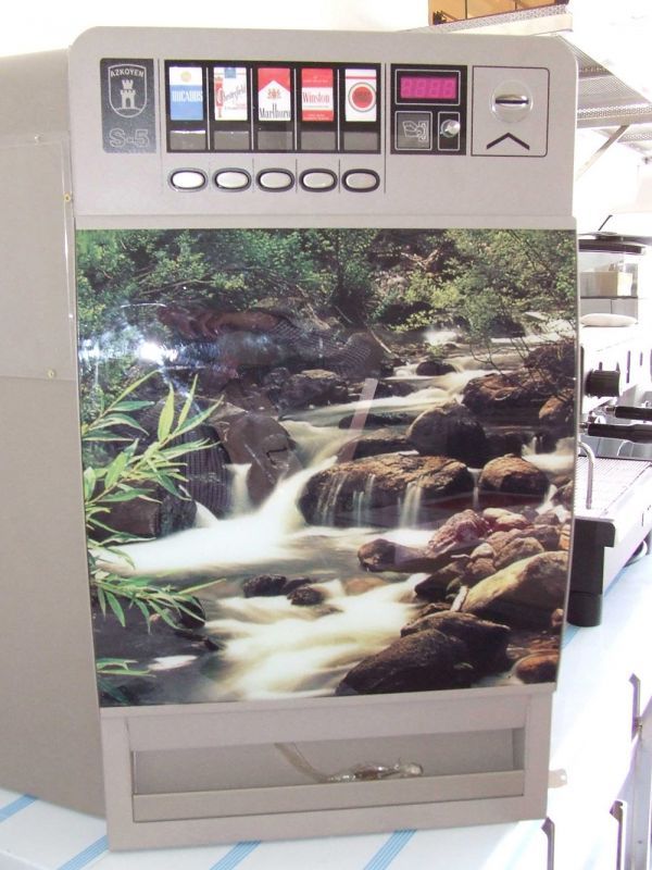 Dispensador de tabaco para hostelería