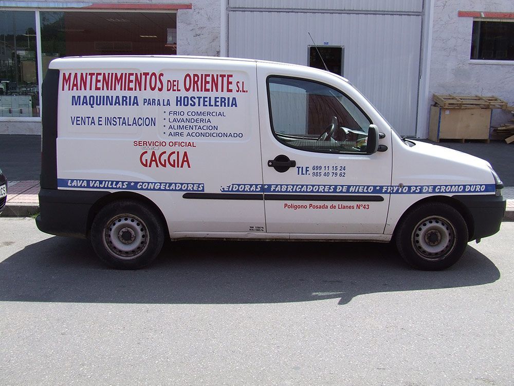 Furgoneta blanca de Hostelor